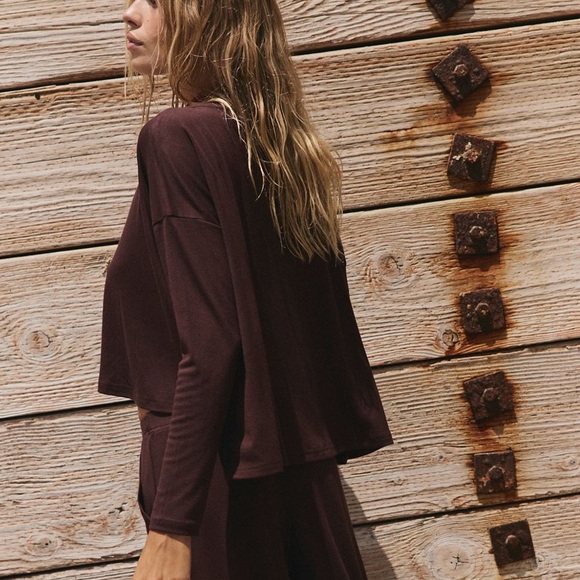 Free People Long Sleeves Oversized High Low Top in Brown.Size L - Picture 4 of 11